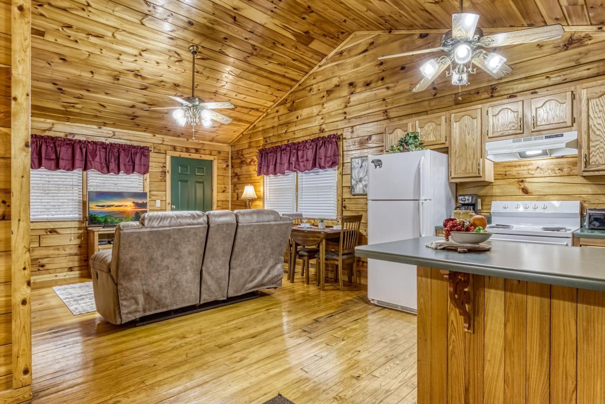 Romantic Retreat Gatlinburg Exterior photo